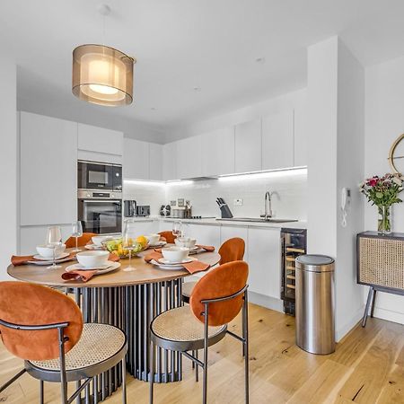 Luxurious & Glamorous Centrally Located 2 Bedroom 2 Bathroom Apartment - Central Birmingham - Secure Parking - Netflix Extérieur photo