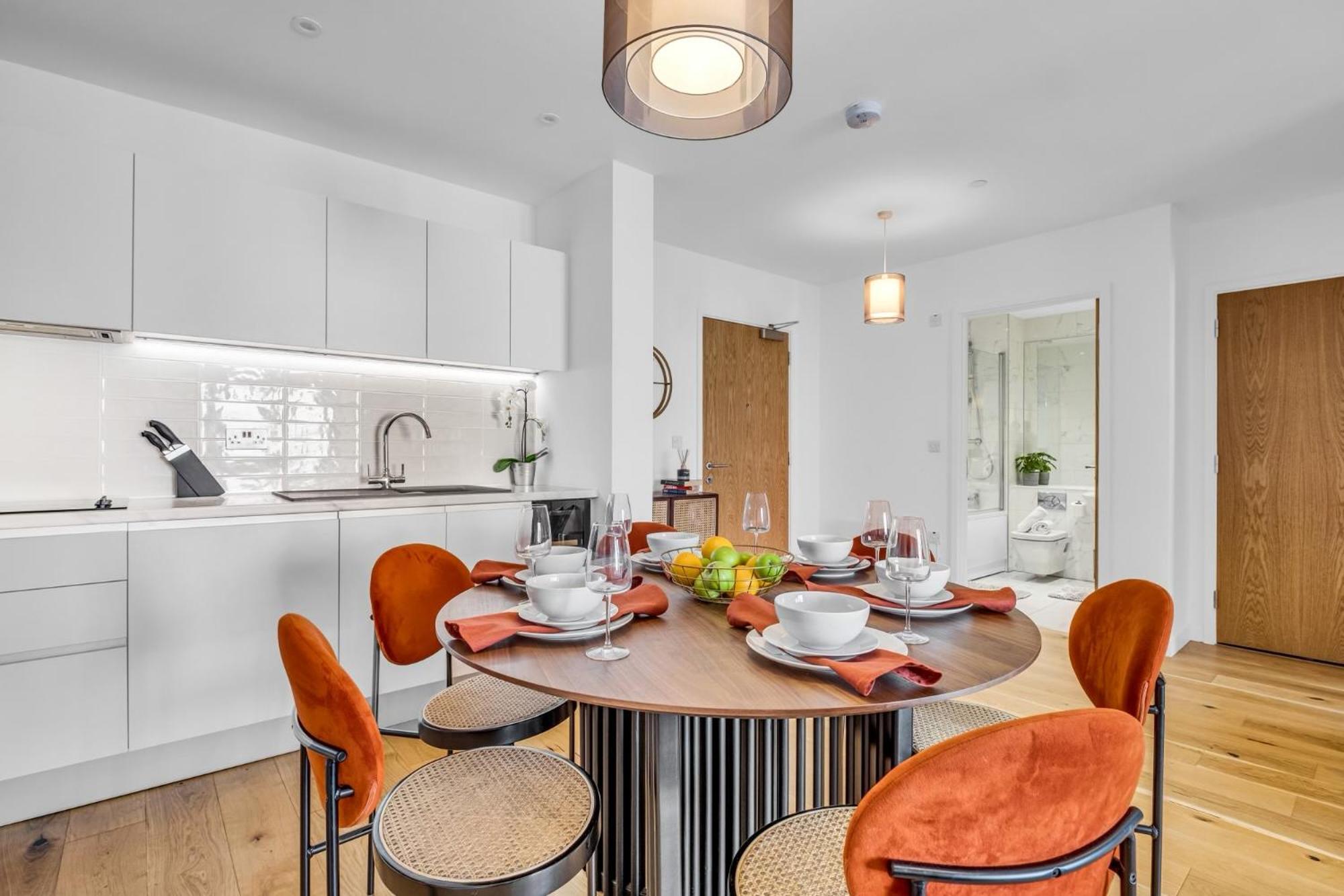 Luxurious & Glamorous Centrally Located 2 Bedroom 2 Bathroom Apartment - Central Birmingham - Secure Parking - Netflix Extérieur photo