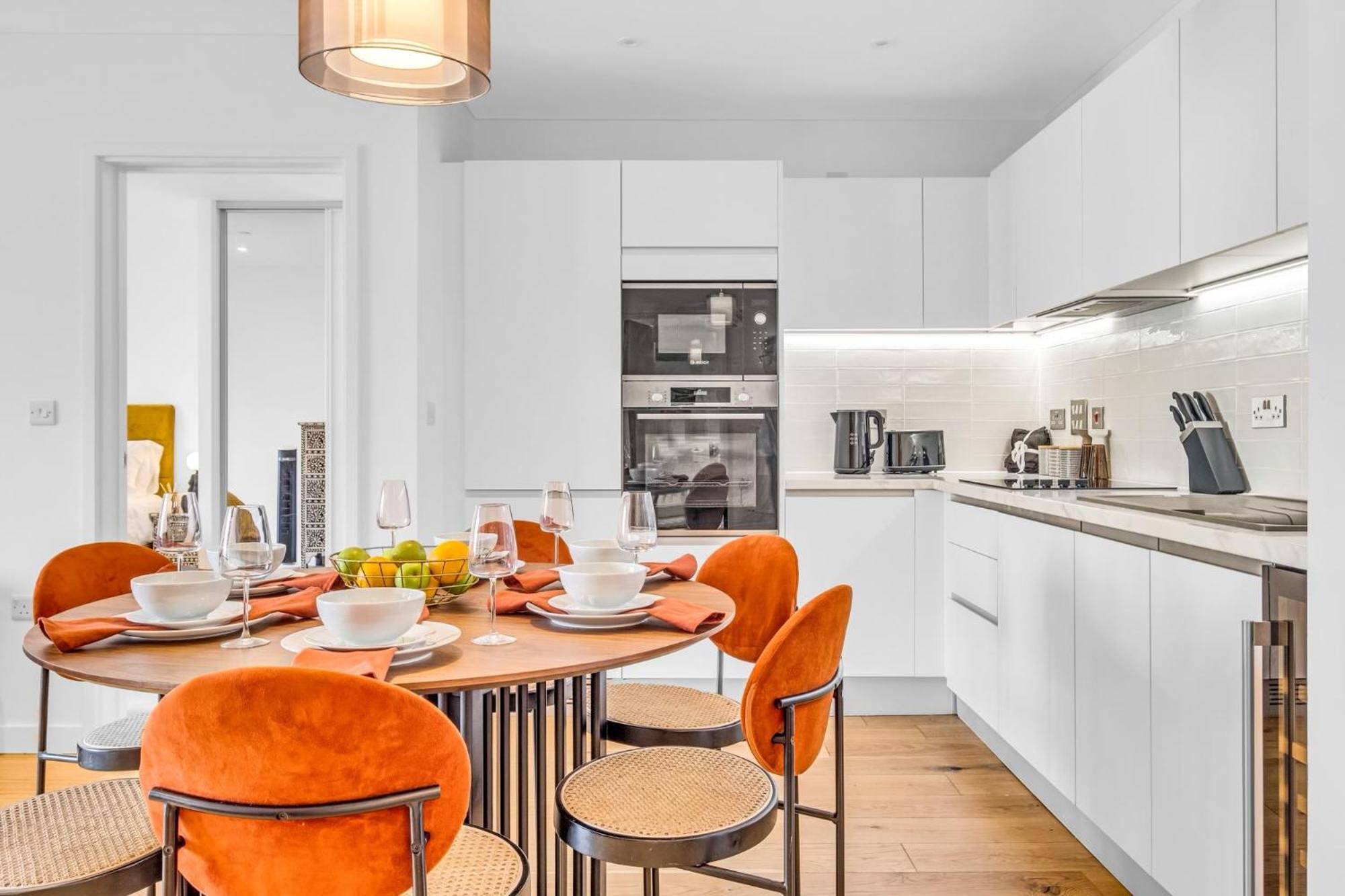 Luxurious & Glamorous Centrally Located 2 Bedroom 2 Bathroom Apartment - Central Birmingham - Secure Parking - Netflix Extérieur photo