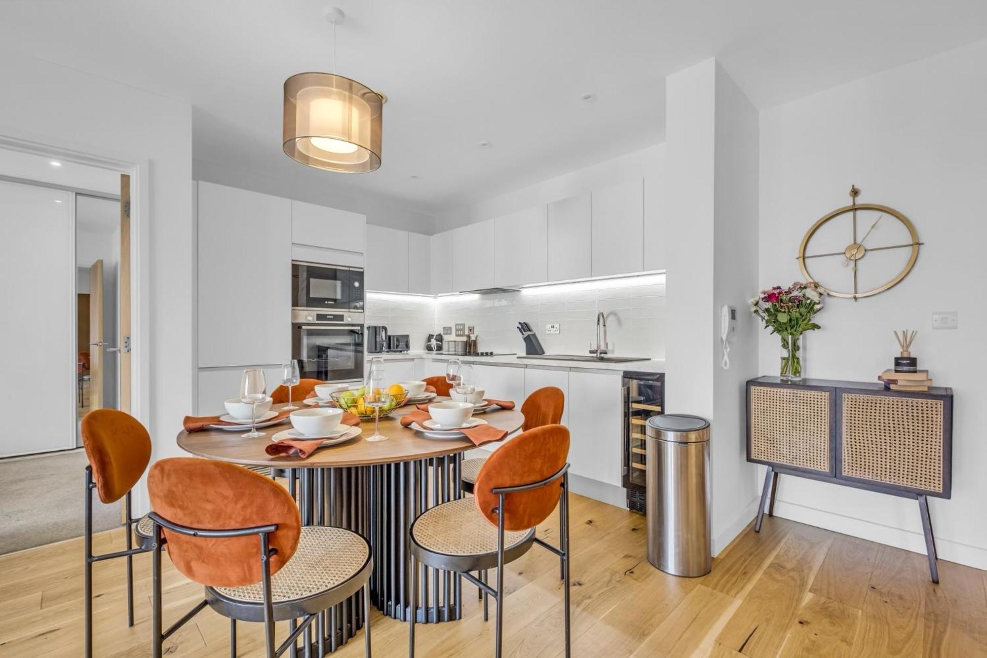 Luxurious & Glamorous Centrally Located 2 Bedroom 2 Bathroom Apartment - Central Birmingham - Secure Parking - Netflix Extérieur photo