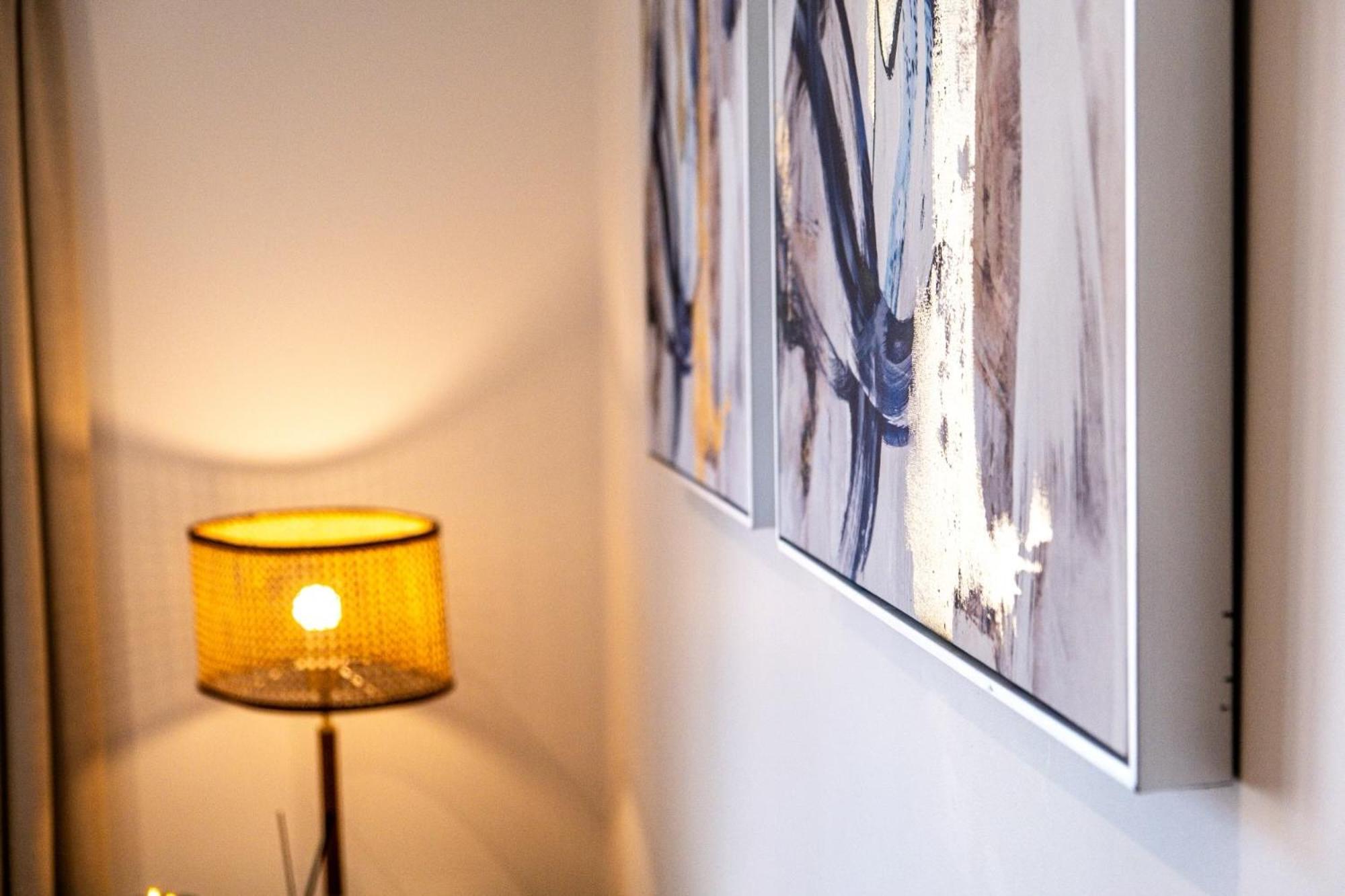 Luxurious & Glamorous Centrally Located 2 Bedroom 2 Bathroom Apartment - Central Birmingham - Secure Parking - Netflix Extérieur photo