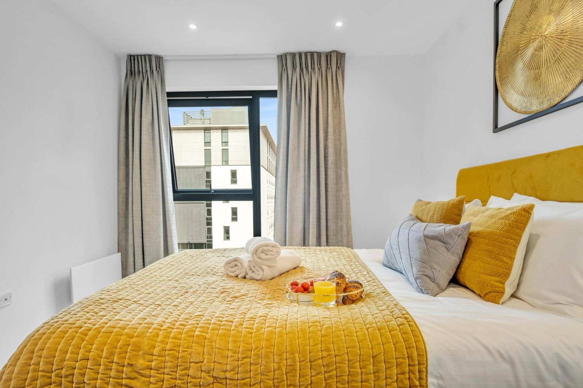 Luxurious & Glamorous Centrally Located 2 Bedroom 2 Bathroom Apartment - Central Birmingham - Secure Parking - Netflix Extérieur photo