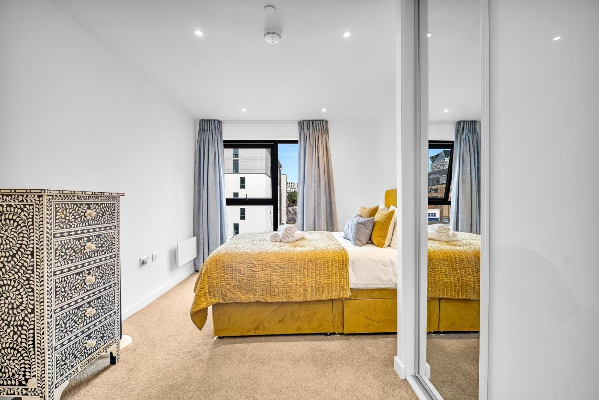 Luxurious & Glamorous Centrally Located 2 Bedroom 2 Bathroom Apartment - Central Birmingham - Secure Parking - Netflix Extérieur photo