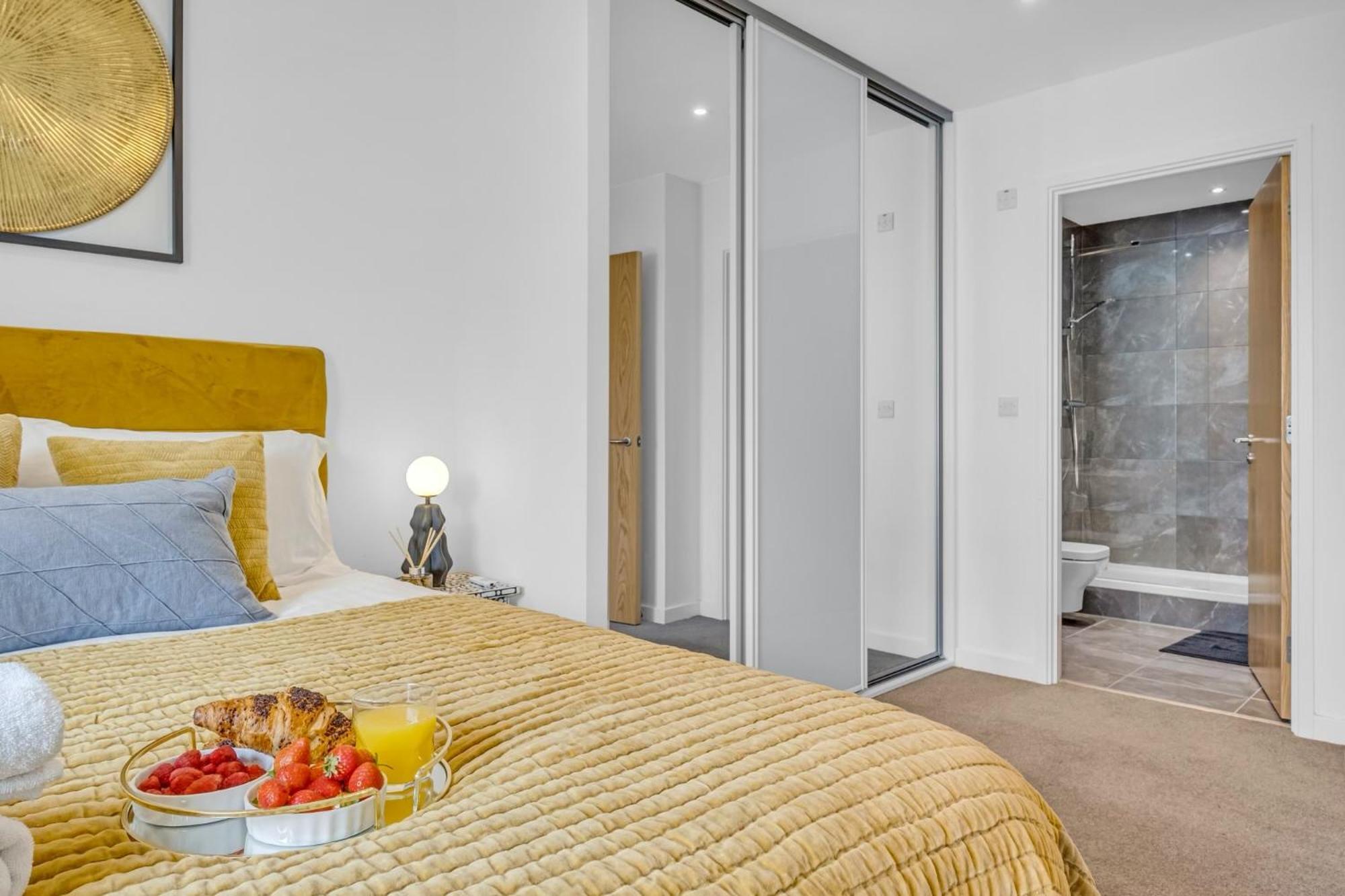 Luxurious & Glamorous Centrally Located 2 Bedroom 2 Bathroom Apartment - Central Birmingham - Secure Parking - Netflix Extérieur photo