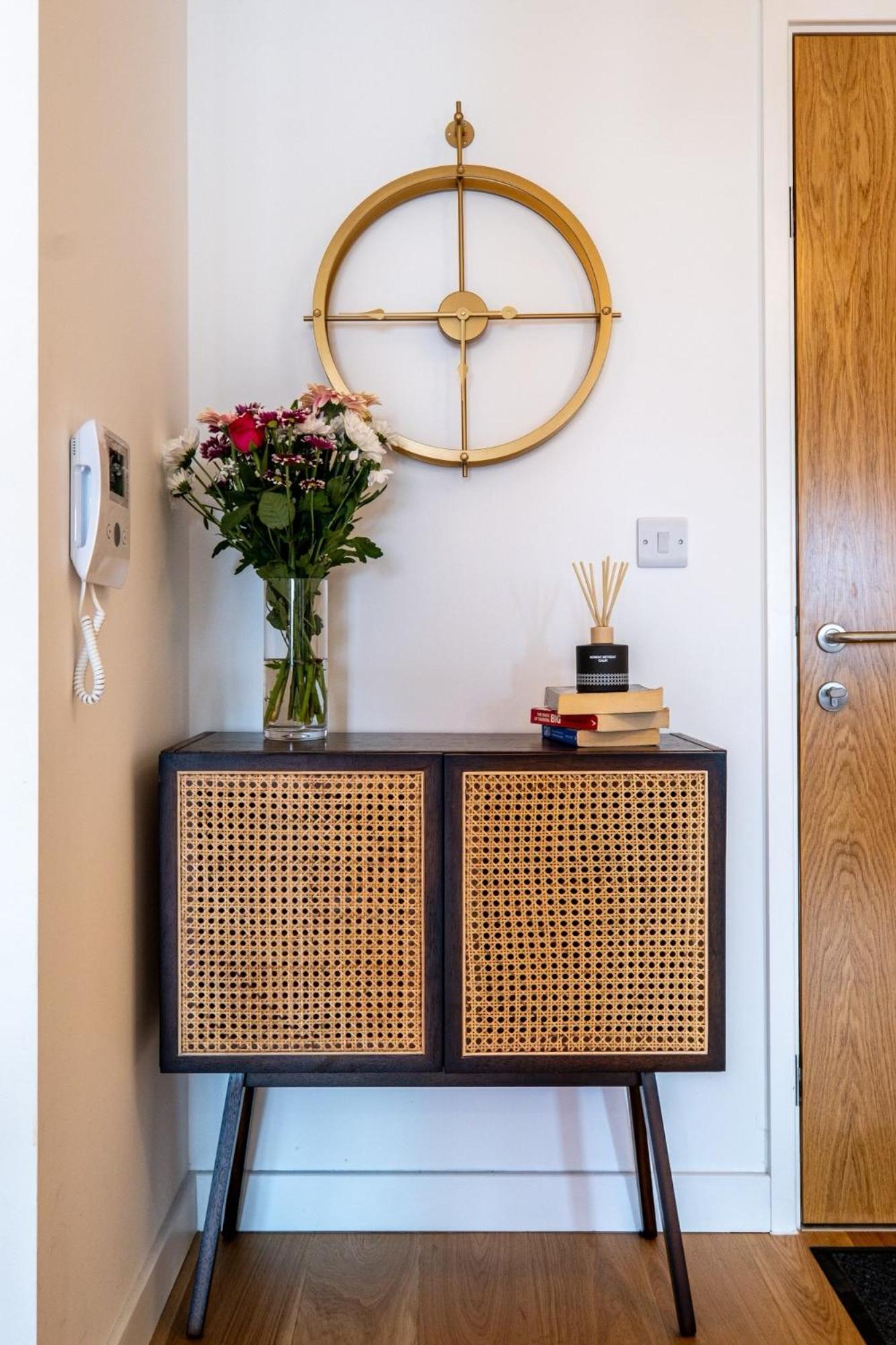 Luxurious & Glamorous Centrally Located 2 Bedroom 2 Bathroom Apartment - Central Birmingham - Secure Parking - Netflix Extérieur photo