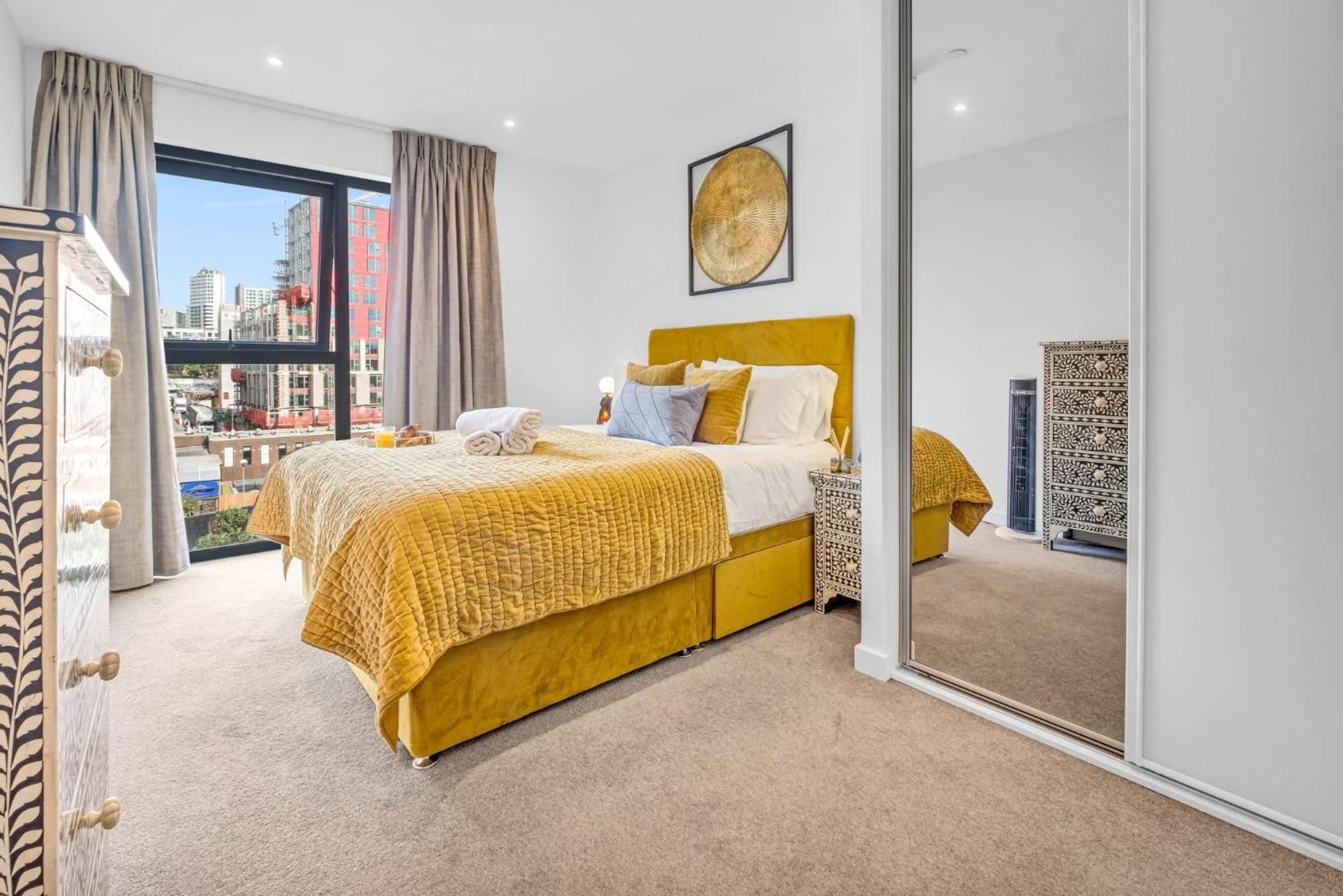 Luxurious & Glamorous Centrally Located 2 Bedroom 2 Bathroom Apartment - Central Birmingham - Secure Parking - Netflix Extérieur photo